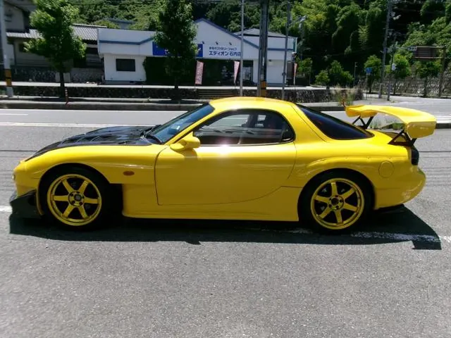 Jaune